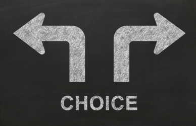 Compare the Freightliner Cascadia and Volvo VNL, including driver comfort, visibility, sleeper design, technology, fleet adoption, and key differences that truck drivers should know.