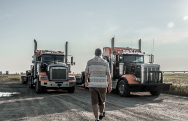Compare Love’s and Pilot Flying J locations, parking, maintenance, rewards, showers, and mobile tools to see which truck stop network offers more for drivers.