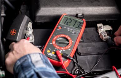 Learn how long semi truck batteries typically last, what shortens battery life, common warning signs, and maintenance practices that help prevent unexpected breakdowns.