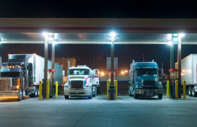 Learn practical cargo security tips for truck drivers, including how parking choices, paperwork, and planning can help reduce theft risks.
