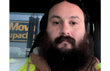 ABF Freight driver Nigel Hunt was recognized as a TCA Highway Angel after helping a motorist involved in a rollover crash near Tehachapi, California.