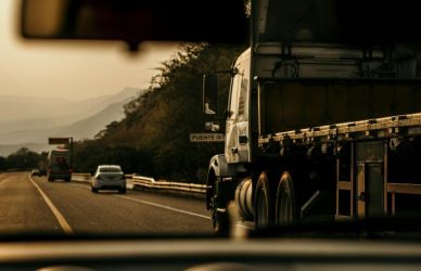 Explore the truck driving and CDL landscape in Indiana, including Evansville regional routes, Indianapolis freight pressure, industrial trucking markets, and different CDL career paths across the state.