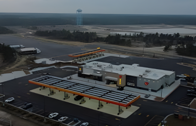 Love’s Travel Stops opened a new location in Mandeville, Louisiana, featuring 125 truck parking spaces, showers, laundry, CAT Scales, fresh food, and room for EV chargers. The grand opening includes community donations to local schools and hospitals.