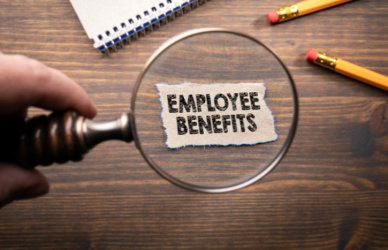 A practical guide showing truck drivers how to compare benefits, deductions, and pay protection before choosing a job.